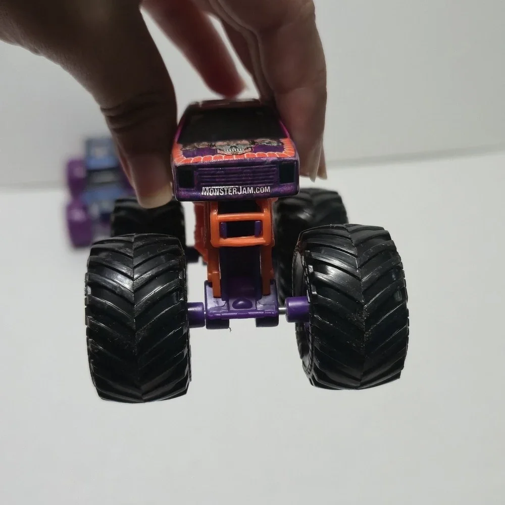 Monster Jam Lot of 4 Son-Uva Digger Whiplash Calavera Diecast 1:64 Truck Toy